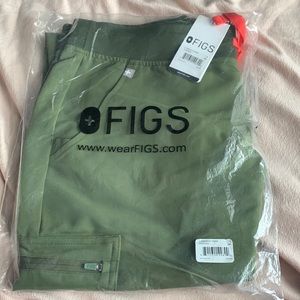 Figs Zamora 2.0 jogger in Dark Olive size Large